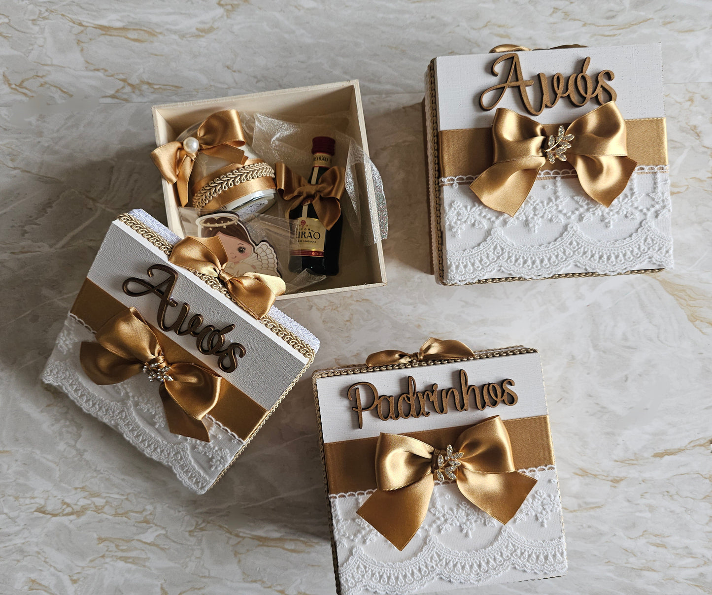 Caixa especial Padrinhos/Avós "Gold"