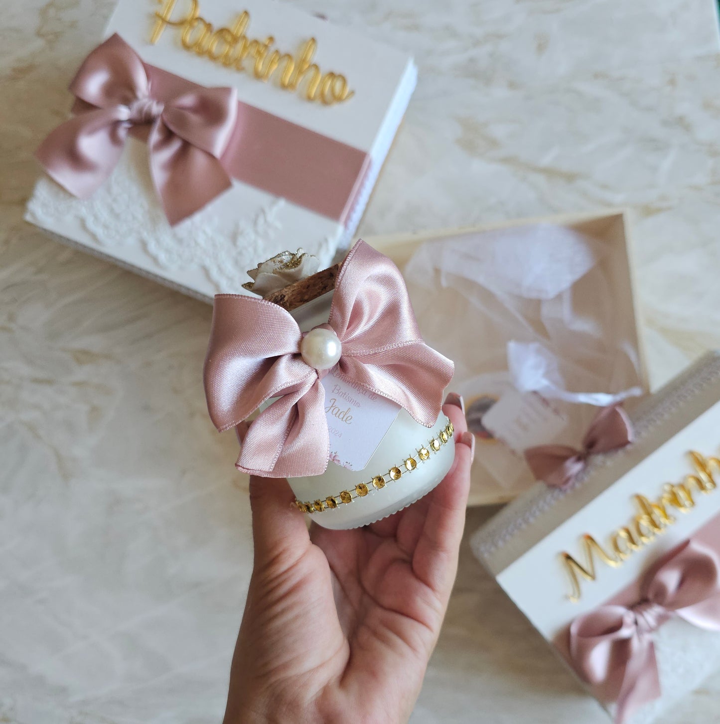 Caixas especiais Padrinhos "Palavra em acrílico dourado"