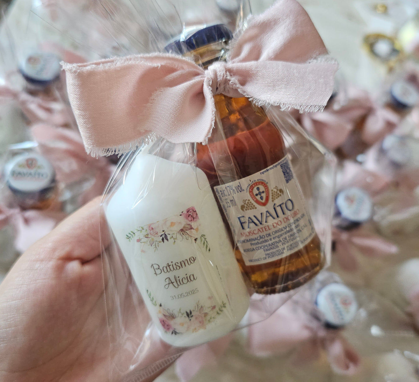 Kit Moscatel + vela personalizada "Alicia"