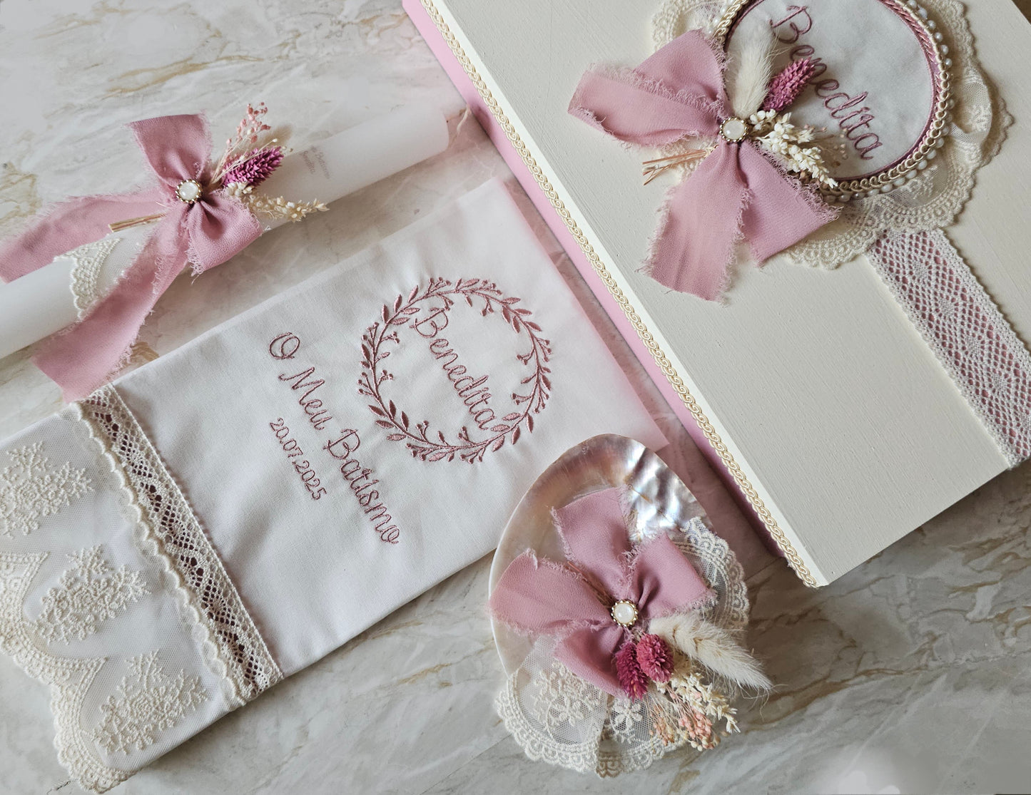 Conjunto de Batismo "Benedita" flores preservadas