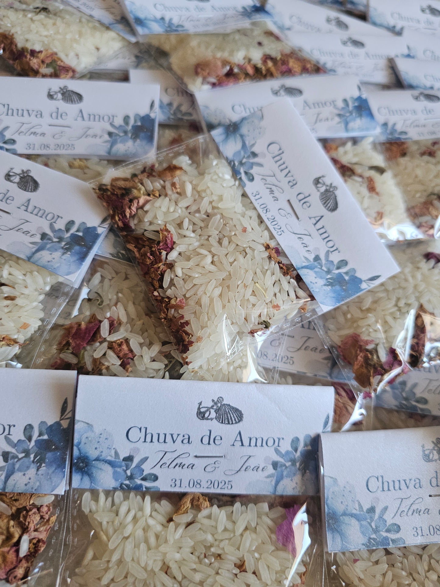 "Chuva de Amor" ( arroz e flores secas)