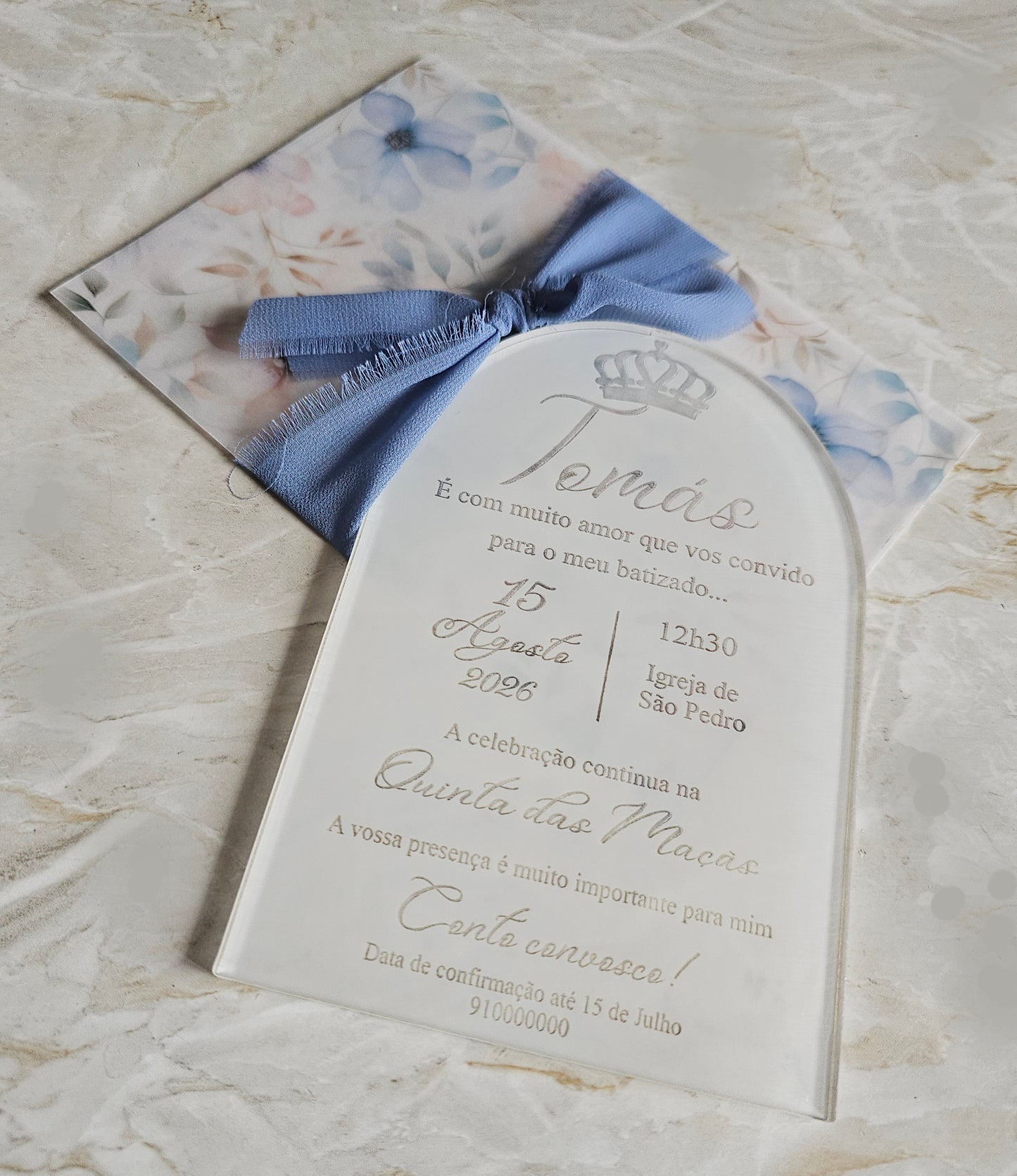 Convite personalizado em acrílico branco translúcido "azul e rosa"