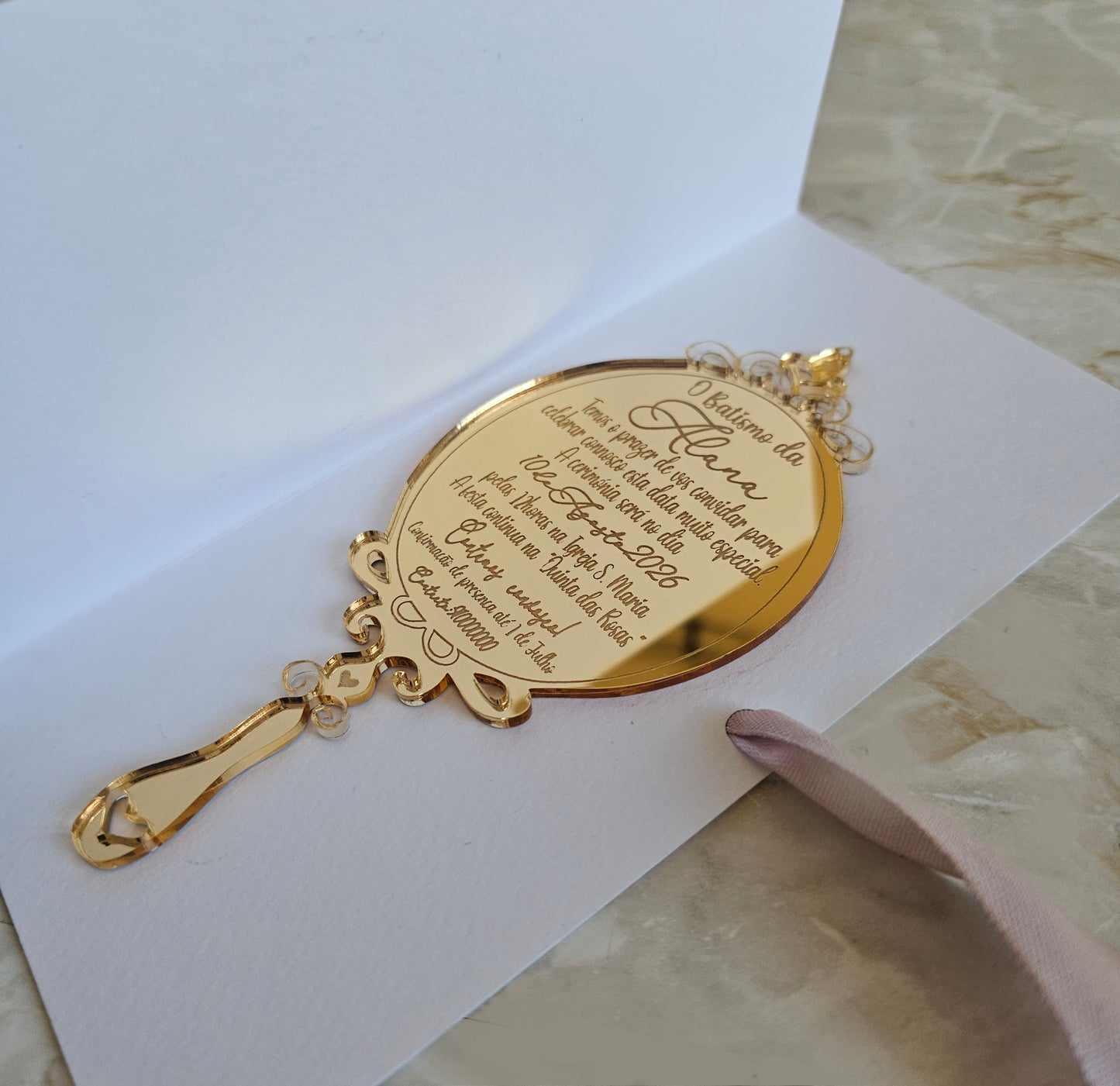 Convite acrílico dourado "Espelho Mágico"