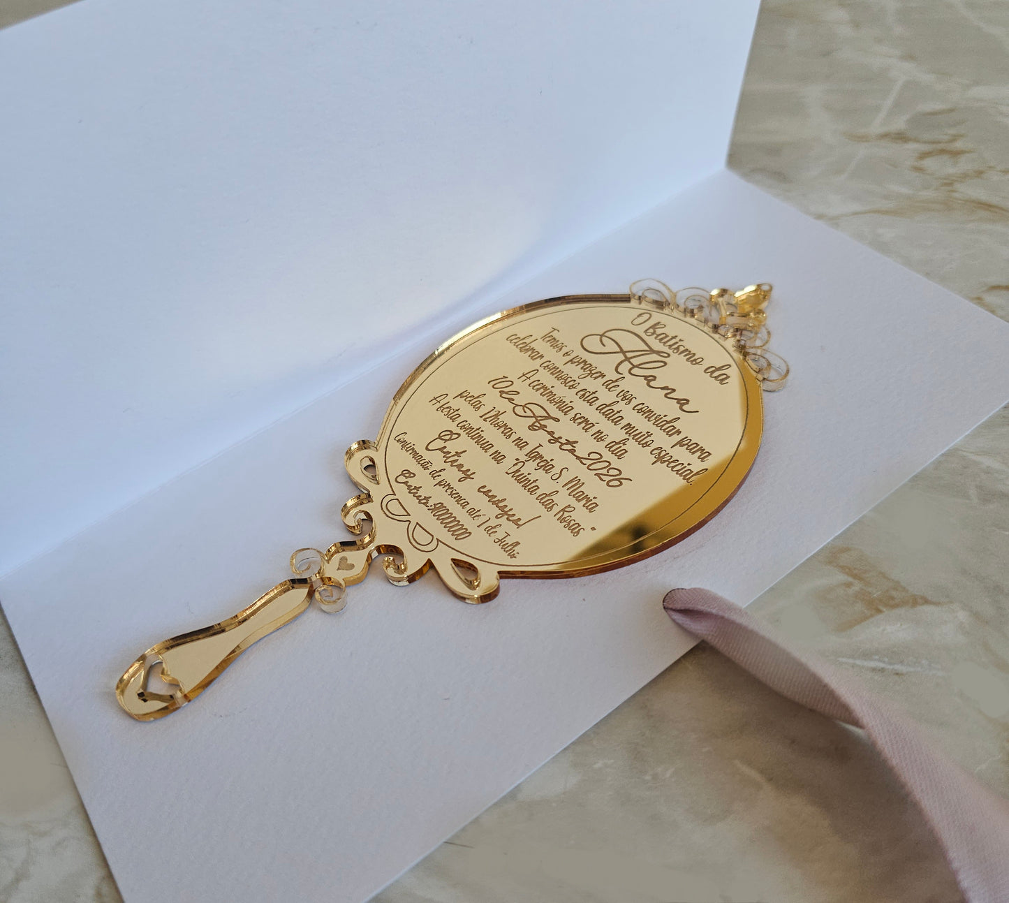 Convite acrílico dourado "Espelho Mágico"