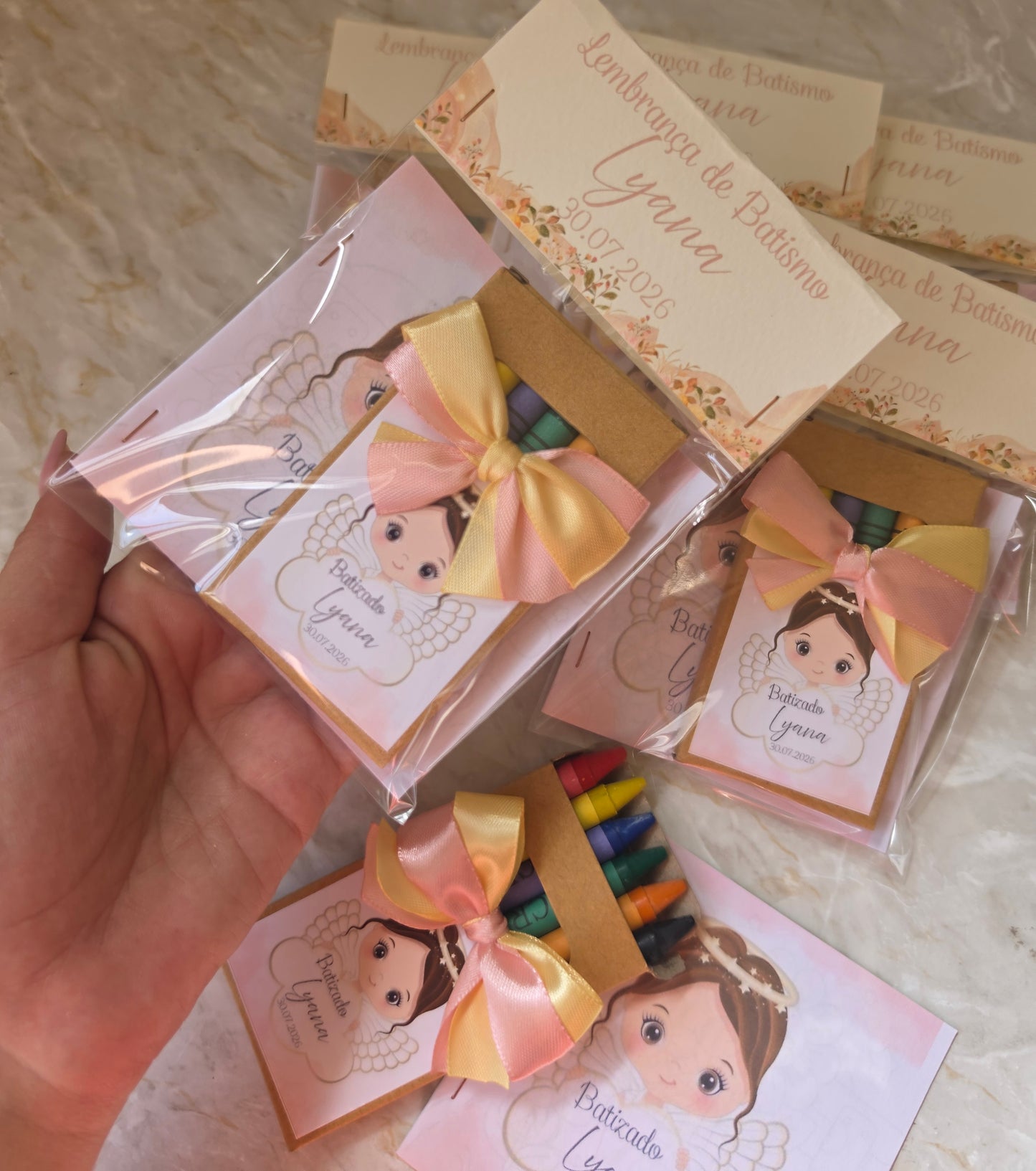 Kit lápis + livro de colorir 🌸