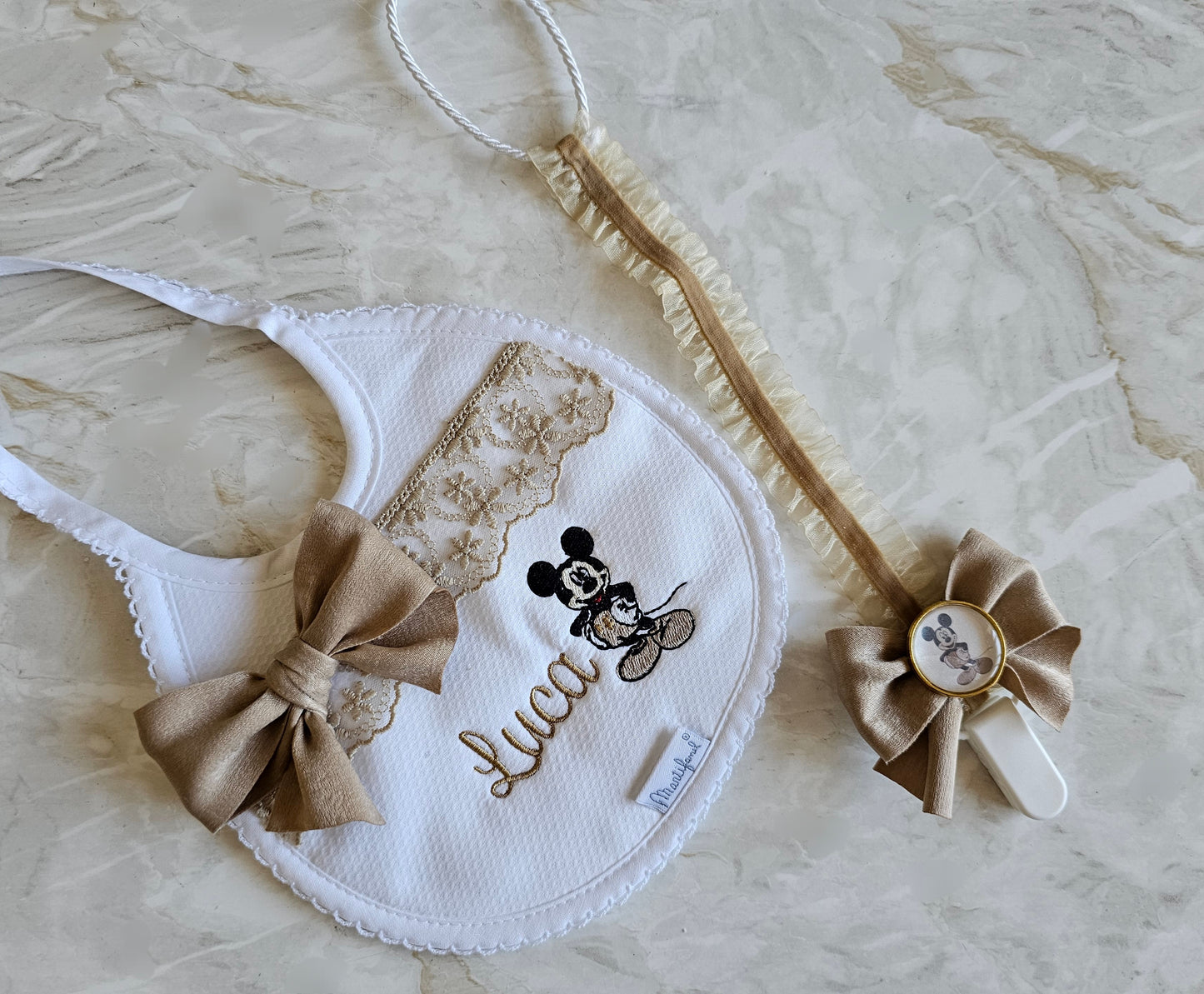 Babete personalizado + prendedor de chupeta