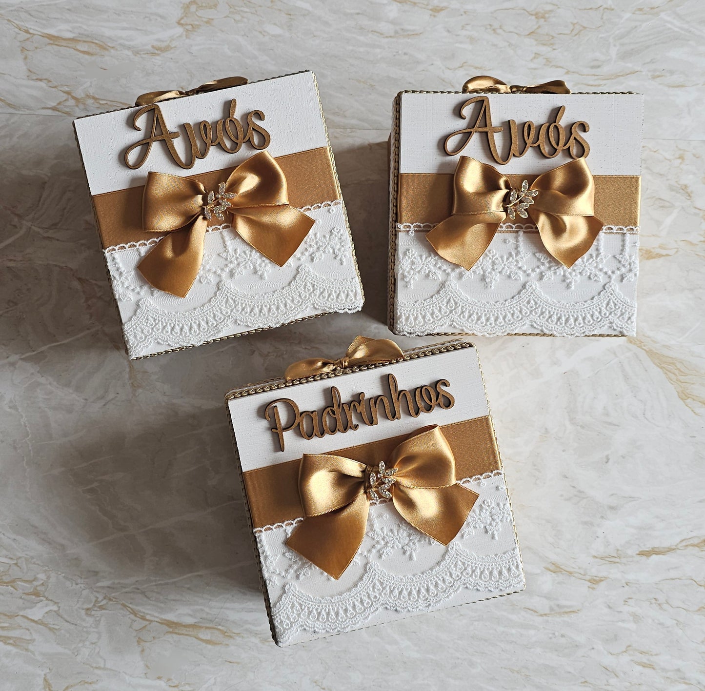Caixa especial Padrinhos/Avós  "Gold"