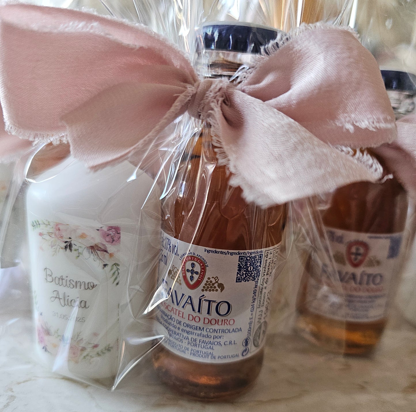 Kit Moscatel + vela personalizada "Alicia"