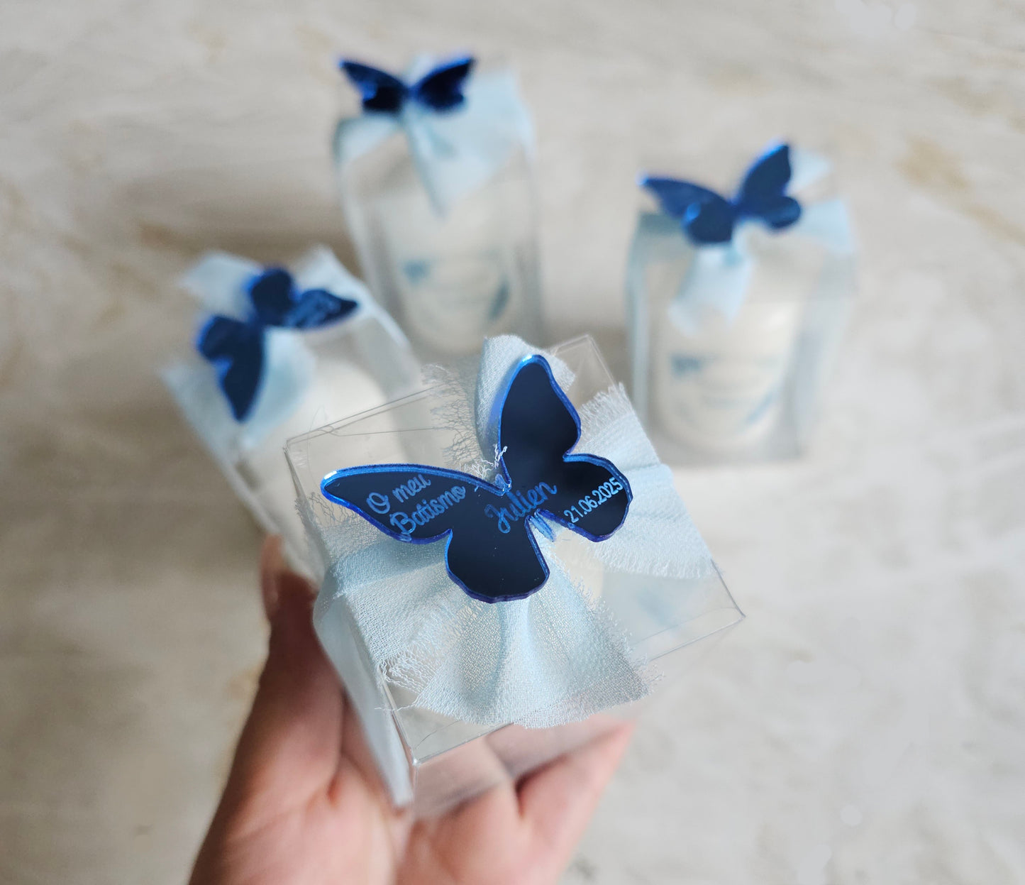 Vela personalizada floral azul em Caixa