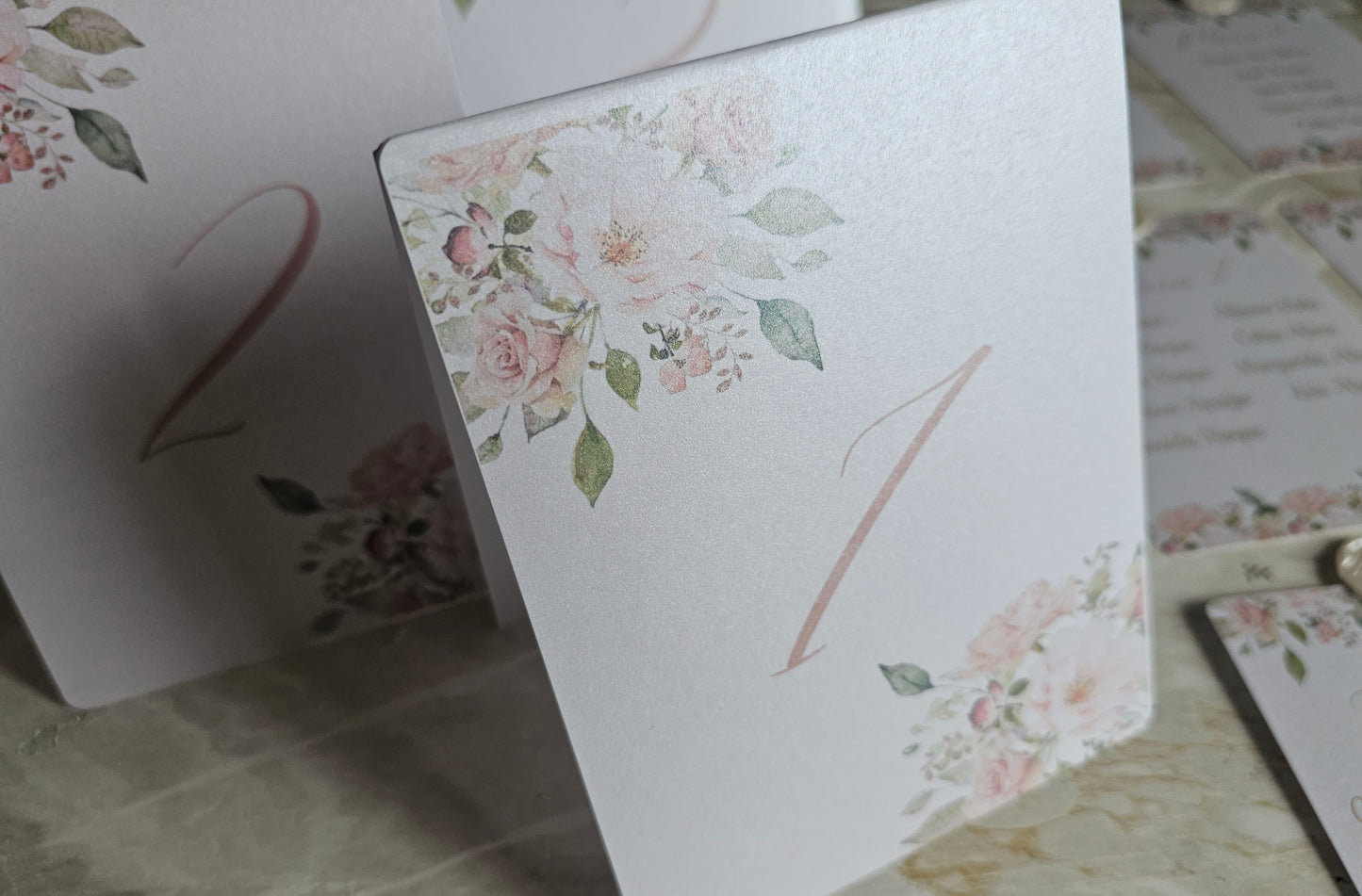 Marcadores de mesa floral "Numeração"