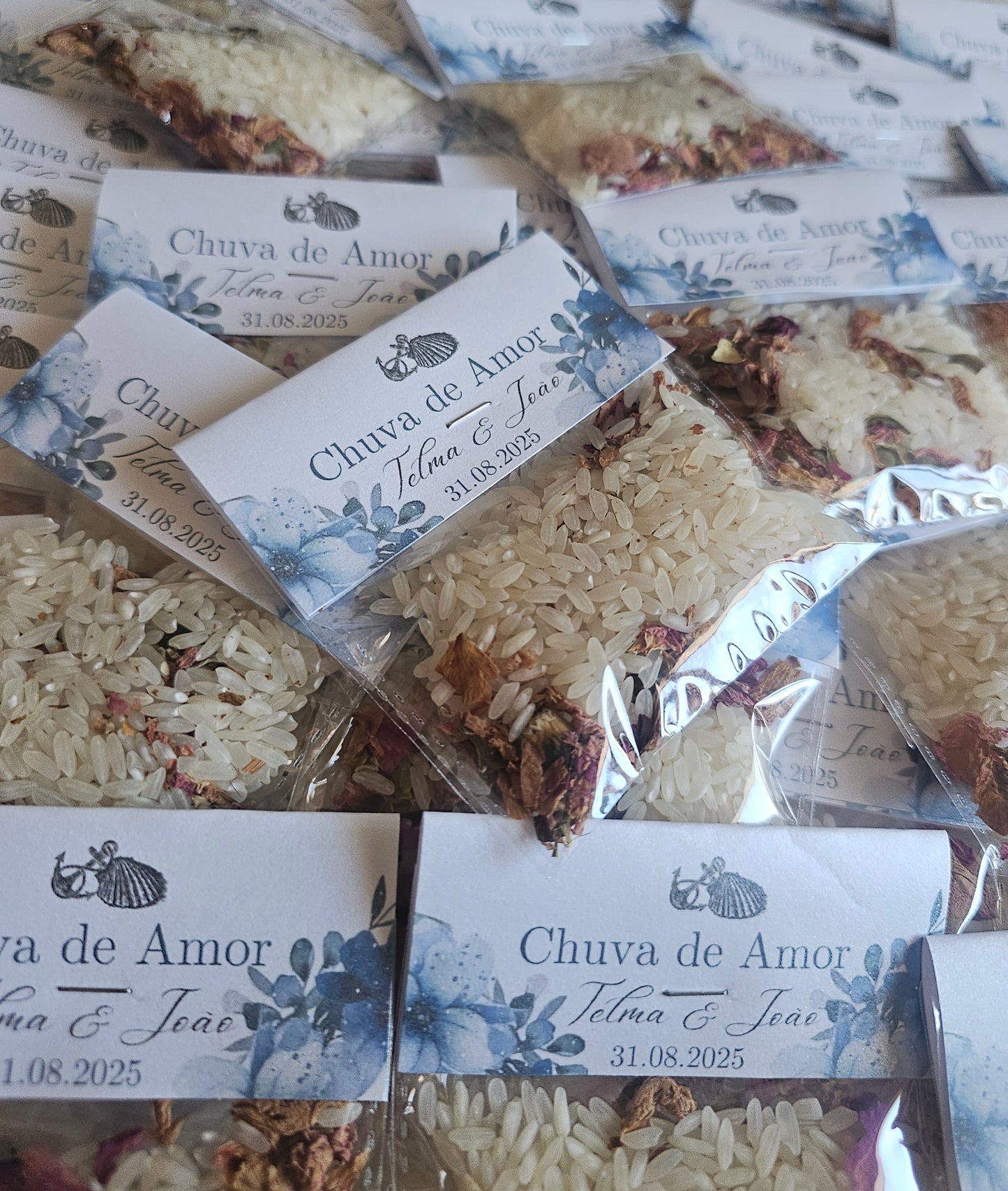 "Chuva de Amor" ( arroz e flores secas)