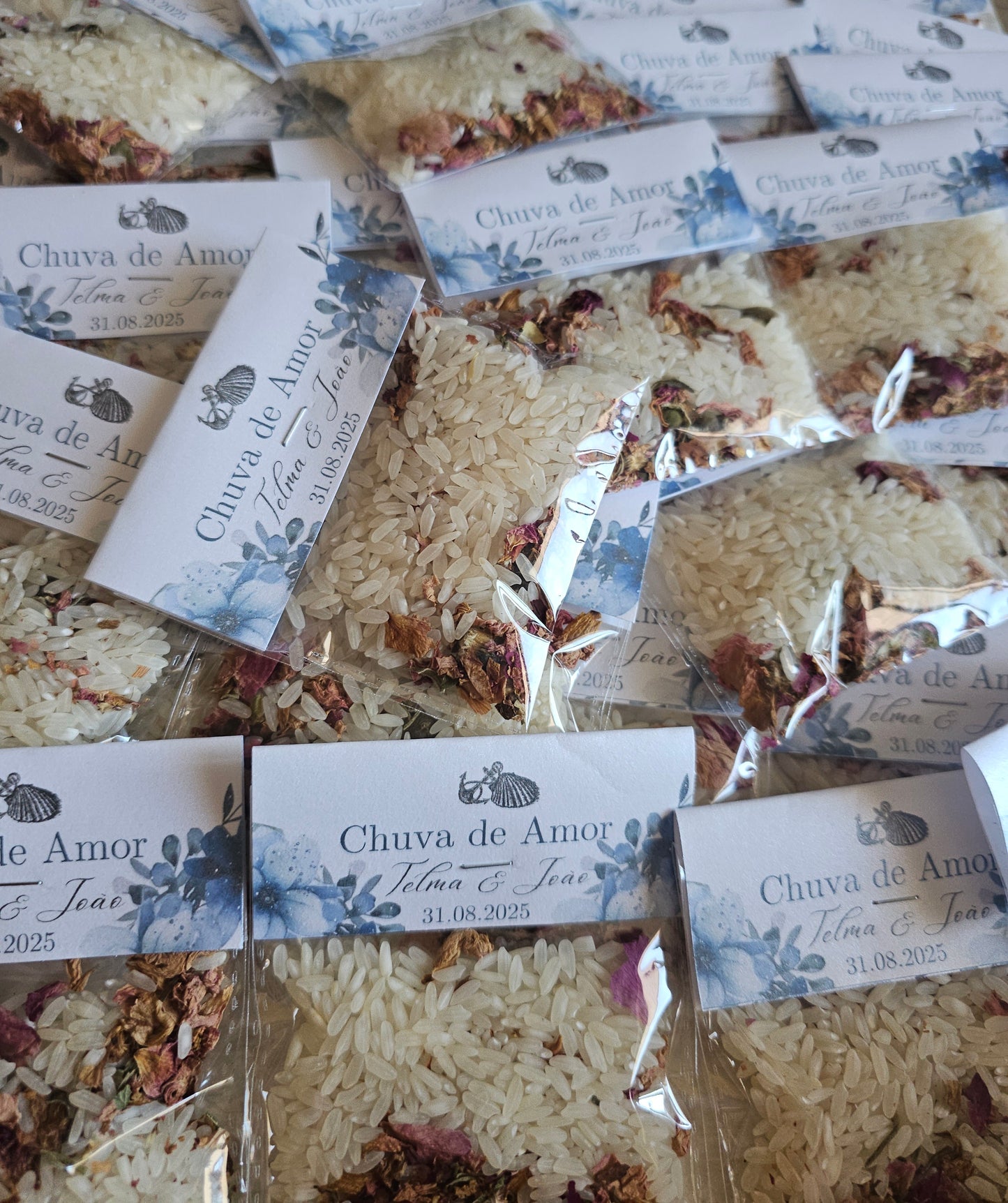 "Chuva de Amor" ( arroz e flores secas)