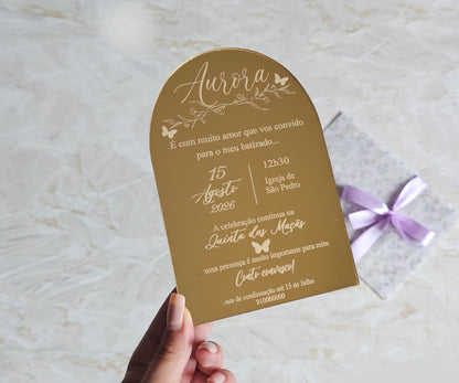 Convite acrílico dourado espelhado "Violeta"