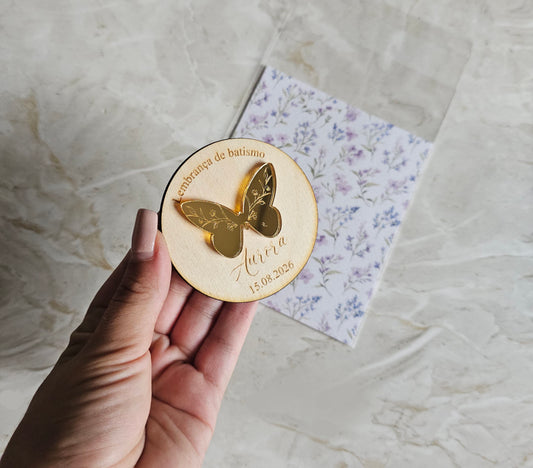 Íman personalizado c/aplicação em acrílico dourado espelhado "Borboleta violeta"