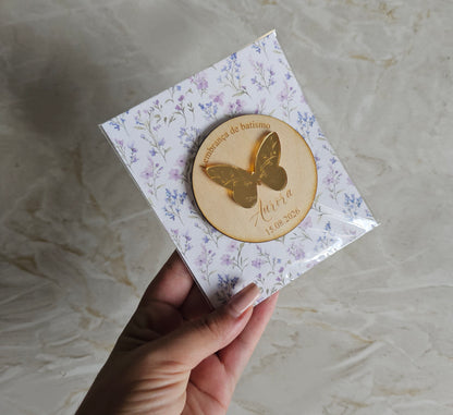 Íman personalizado c/aplicação em acrílico dourado espelhado "Borboleta violeta"