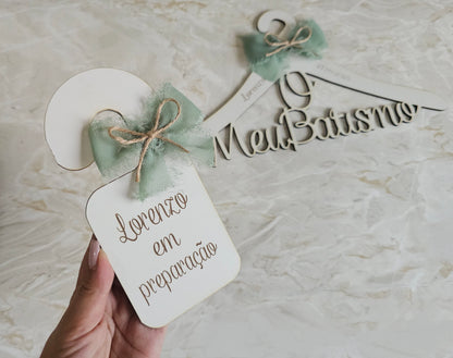 Kit cabide personalizado + placa de porta