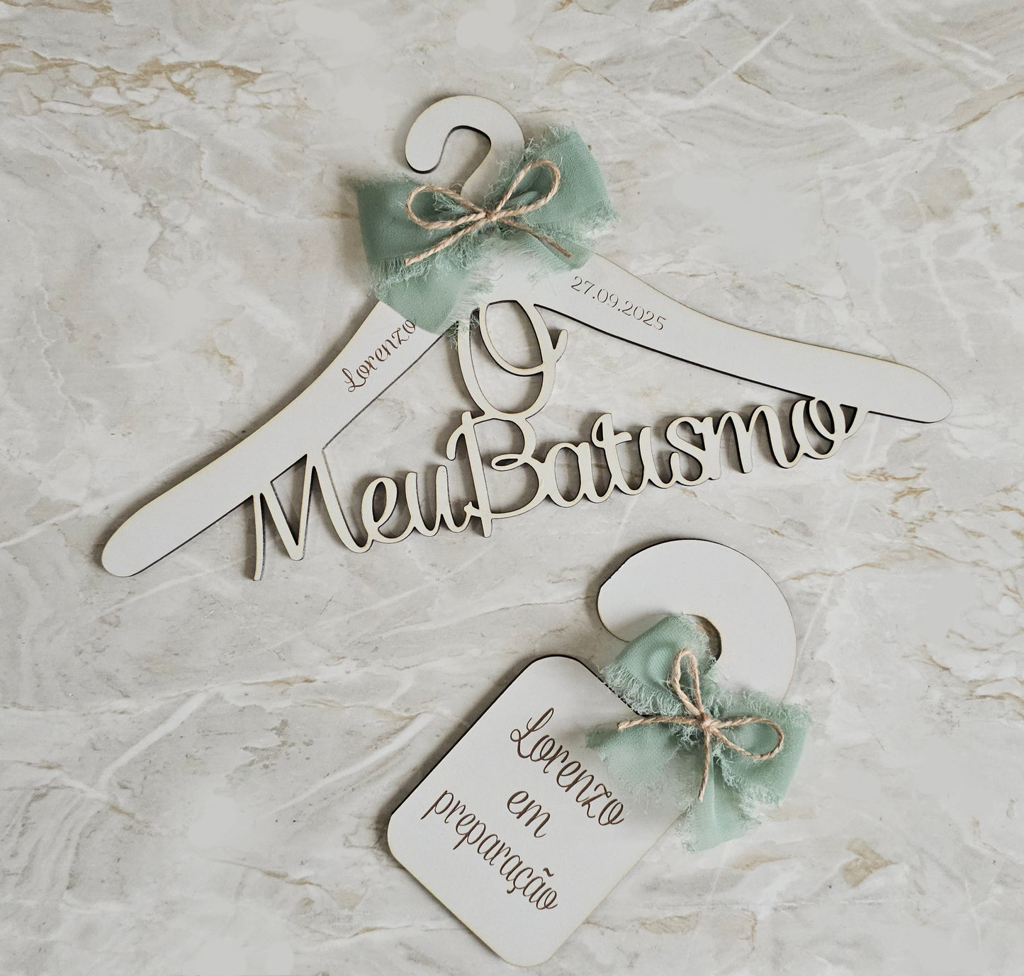 Kit cabide personalizado + placa de porta