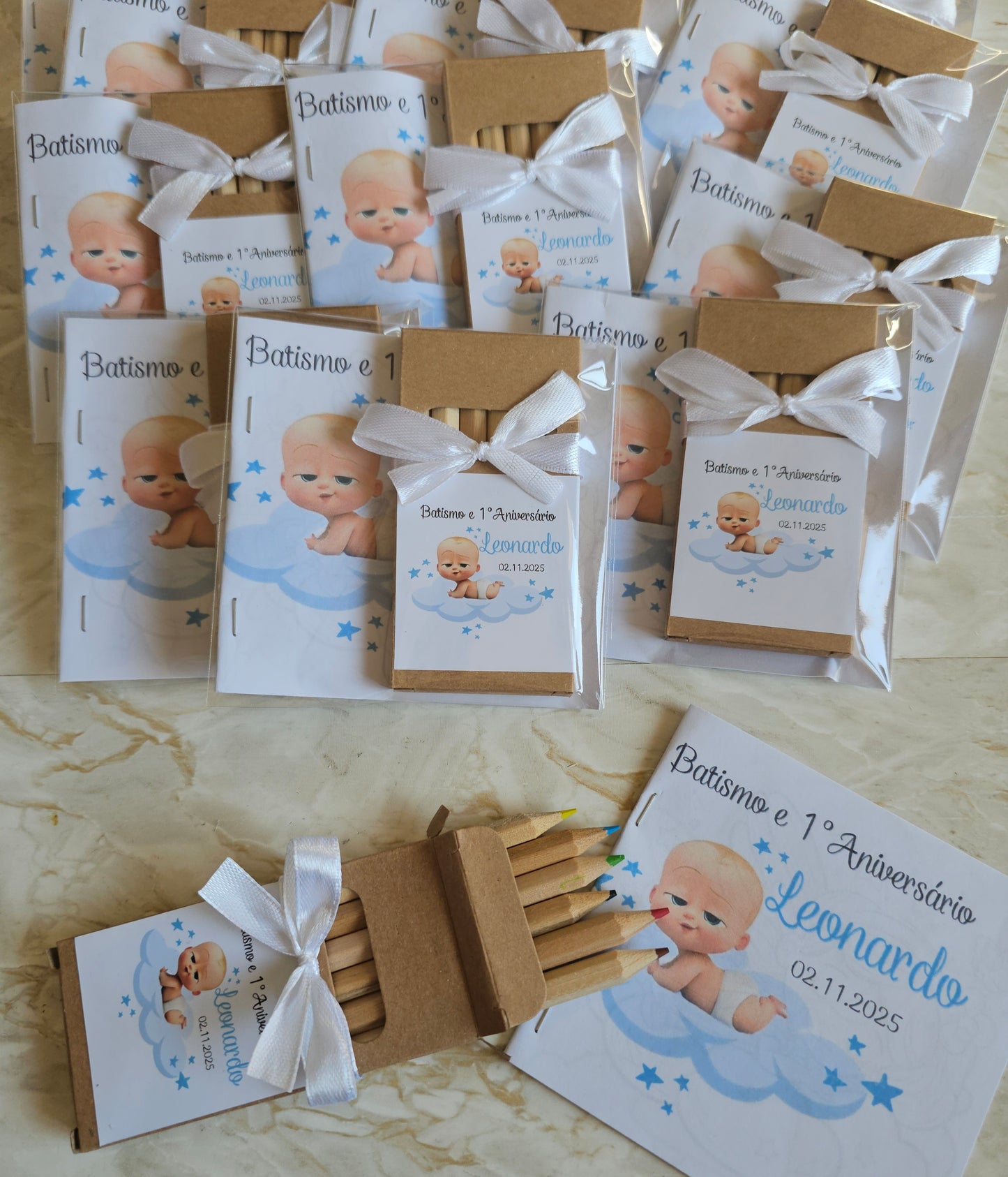 Kit lápis de colorir + livro de desenhos "Baby Boss"