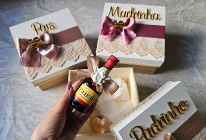 Caixas Padrinhos e Pais "Vitória ♡"