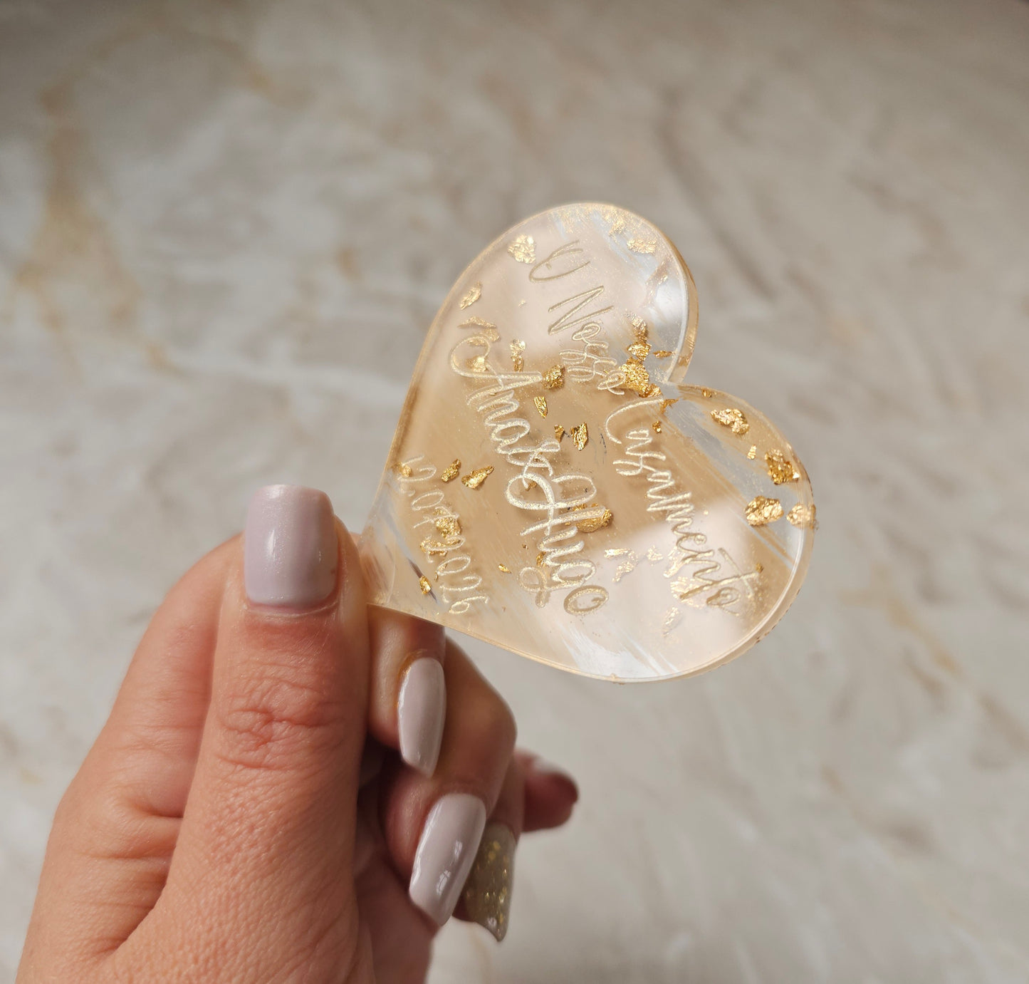 Íman acrílico flocos de ouro ♡