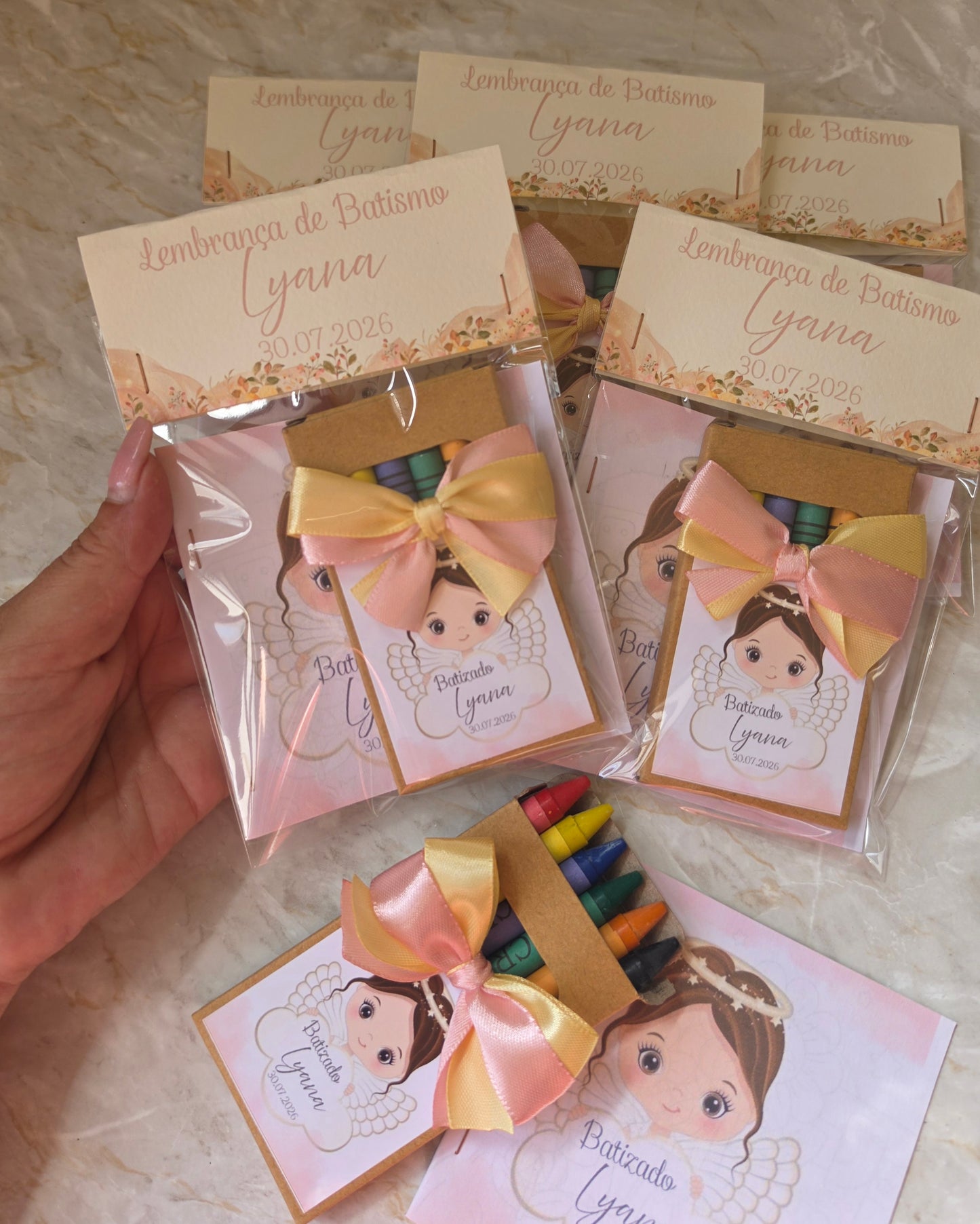 Kit lápis + livro de colorir 🌸