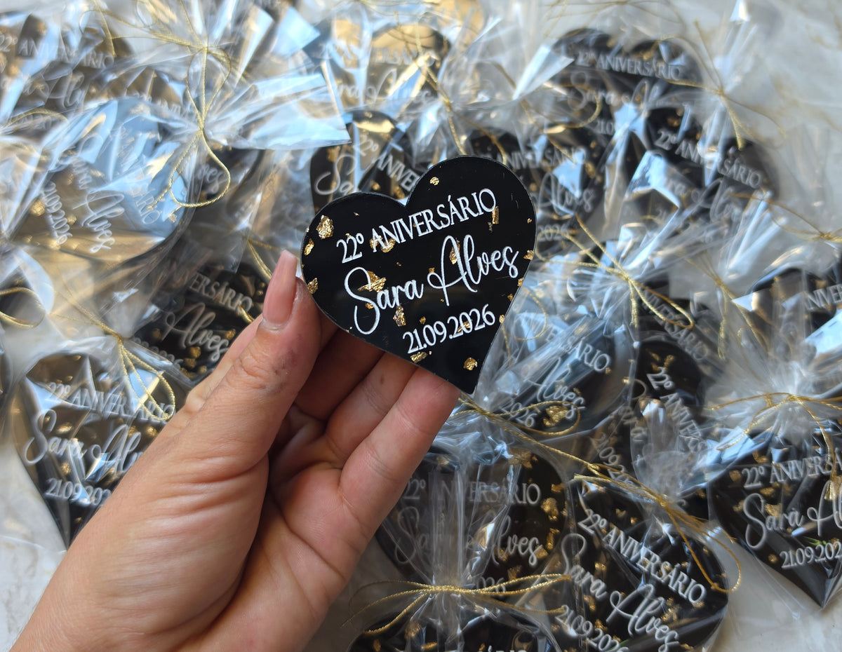 Íman personalizado em acrílico "Sara" 🖤